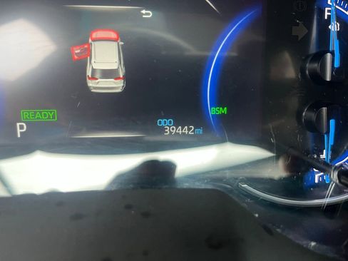 Used 2024 Toyota RAV4 XLE image 20