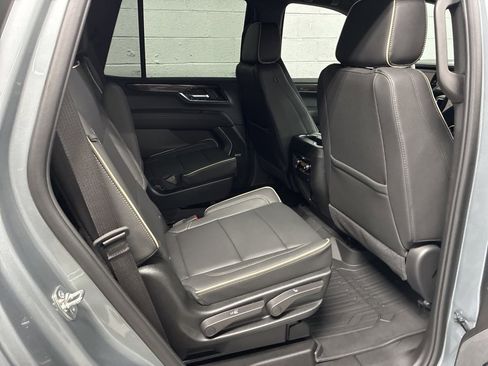 New 2026 GMC Yukon Elevation image 12