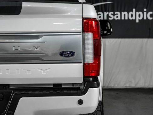 Used 2019 Ford F250 Platinum w/ Platinum Ultimate Package AWD/4WD image 44