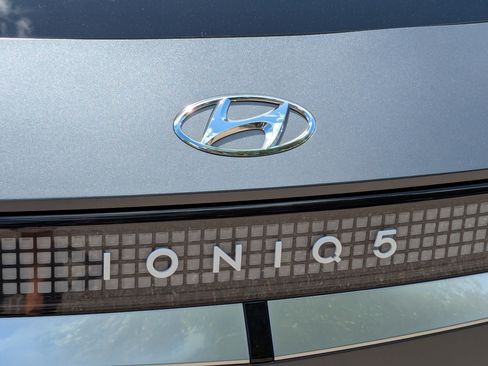 Certified 2024 Hyundai Ioniq 5 Limited AWD/4WD image 37
