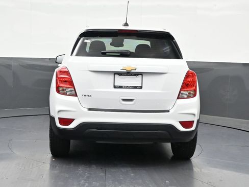 Used 2020 Chevrolet Trax LS FWD image 4