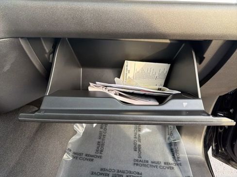 Used 2025 Chevrolet Silverado 1500 LT image 48