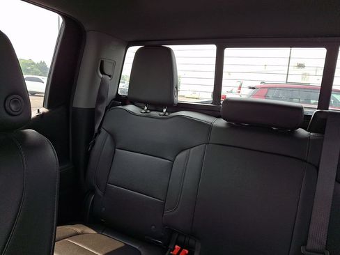 Used 2020 Chevrolet Silverado 1500 RST AWD/4WD image 19