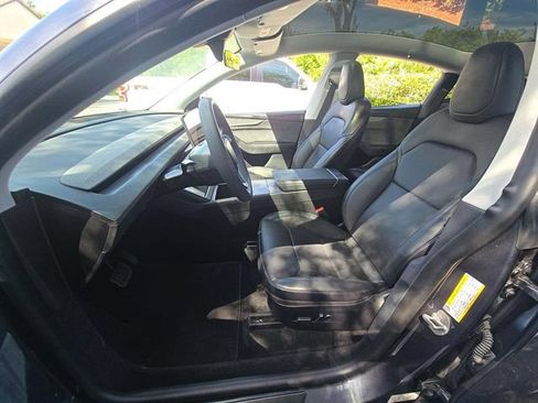 Used 2026 Tesla Model Y AWD image 5