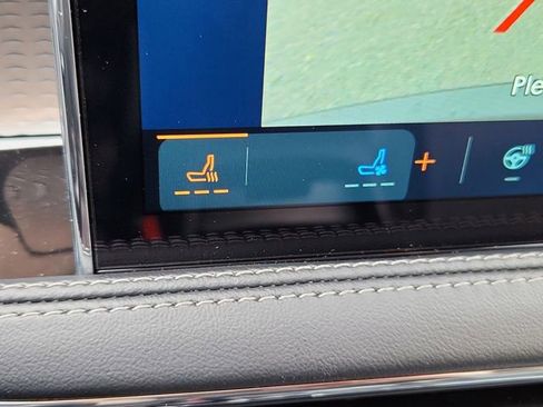 New 2025 Lincoln Corsair Reserve w/ Equipment Group 202A image 22