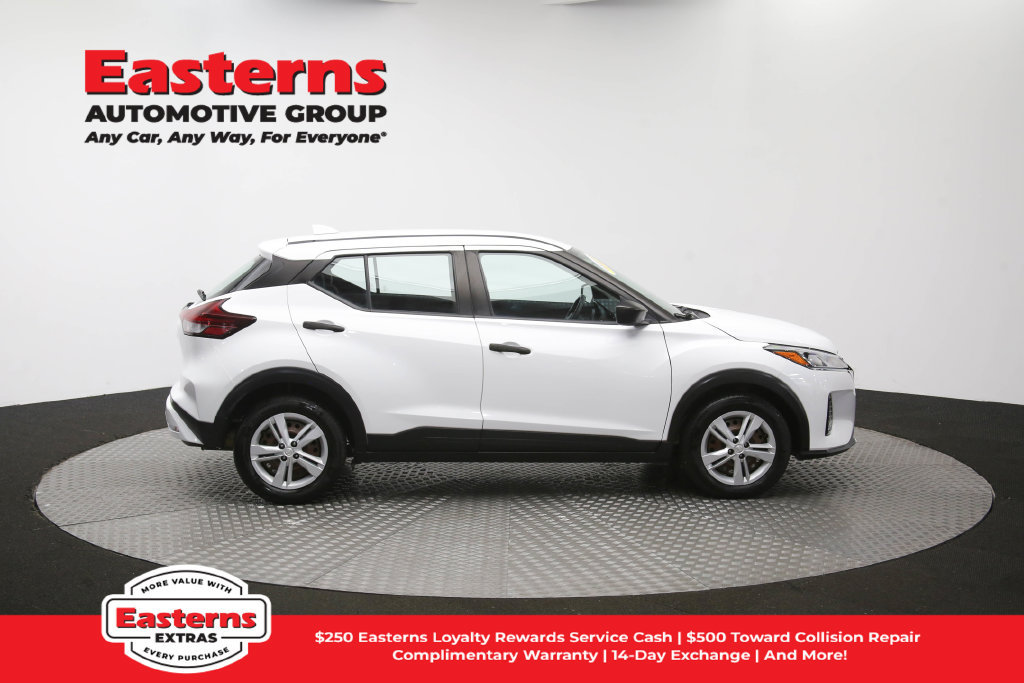 Used 2022 Nissan Kicks S FWD image 44