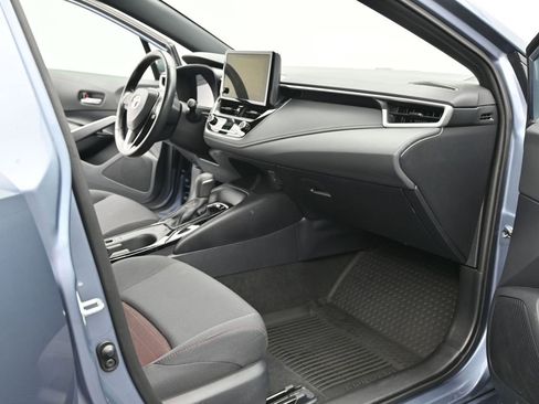 Used 2024 Toyota Corolla SE w/ SE Convenience Package FWD image 6