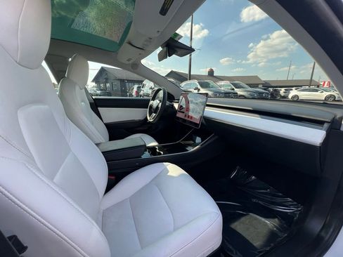 Used 2019 Tesla Model 3 Standard Range Plus image 21