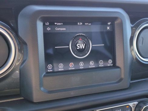 Used 2021 Jeep Wrangler Unlimited Sahara AWD/4WD image 23