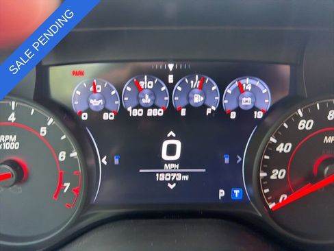 Used 2022 Chevrolet Camaro SS RWD image 9