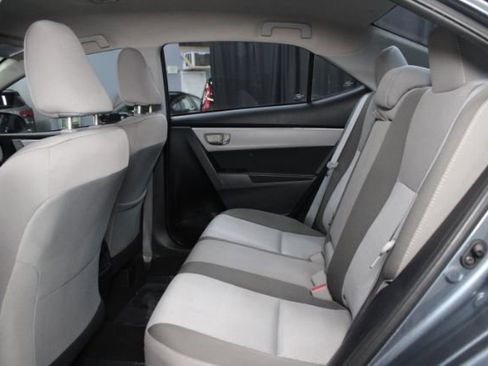 Used 2018 Toyota Corolla LE image 17