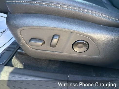 Used 2025 Chevrolet Equinox EV LT w/ Convenience Package image 30