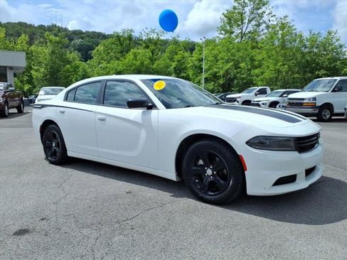 Used 2023 Dodge Charger SXT RWD image 15