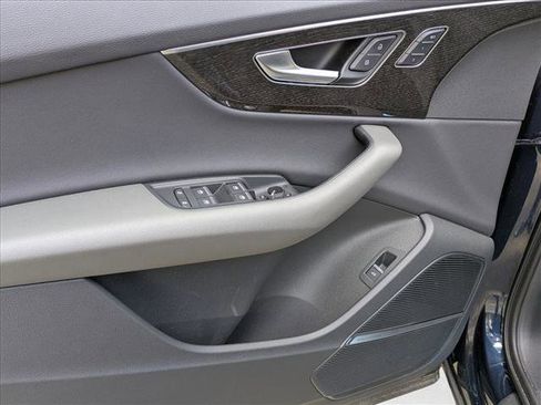 Used 2026 Audi Q7 3.0T Premium w/ Convenience Plus Package image 14