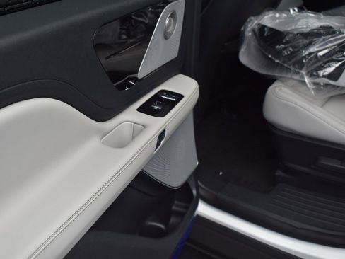 New 2025 Lincoln Aviator Reserve w/ Equipment Group 201A image 12