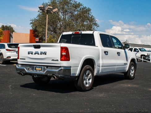 Used 2025 RAM 1500 Big Horn AWD/4WD image 4