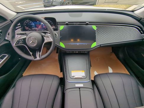Certified 2025 Mercedes-Benz E 350 Sedan image 2