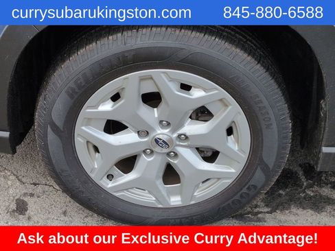 Used 2022 Subaru Forester Base image 10