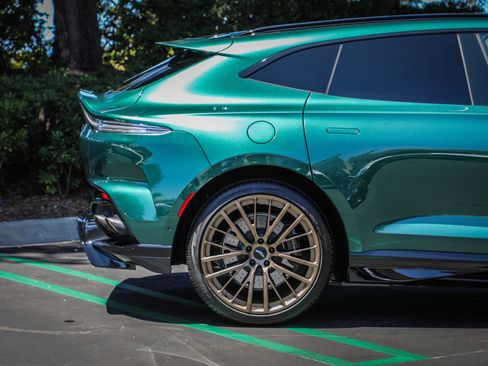 Used 2025 Aston Martin DBX 707 AWD/4WD image 25