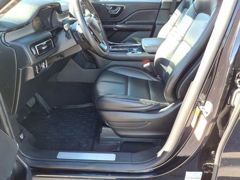 Used 2023 Lincoln Aviator AWD image 17