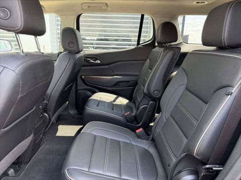 Used 2022 GMC Acadia Denali w/ Denali Technology Package AWD/4WD image 15