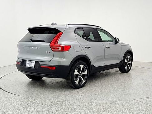 Used 2024 Volvo XC40 B5 Plus w/ Protection Package Premier AWD/4WD image 5