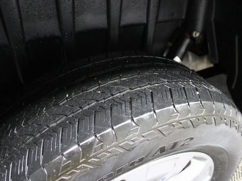 Used 2022 Ford F150 Platinum image 41