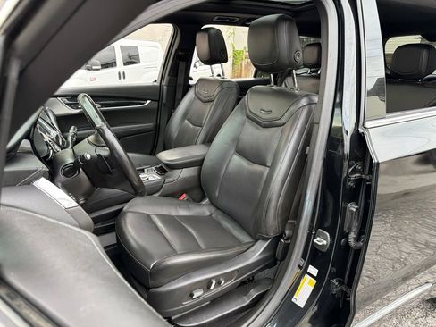Used 2022 Cadillac XT6 Premium Luxury w/ Technology Package AWD/4WD image 33