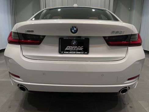 Used 2025 BMW 330i xDrive Sedan w/ M Sport Package image 5