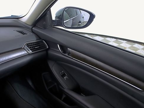 Used 2021 Honda Accord EX-L image 18