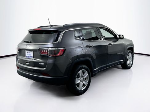 Used 2022 Jeep Compass Latitude AWD/4WD image 5