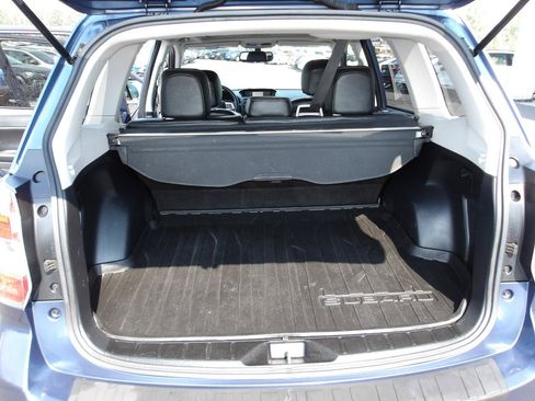 Used 2014 Subaru Forester 2.5i Premium AWD/4WD image 11