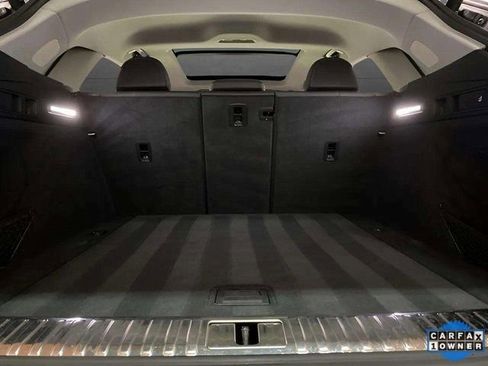 Used 2023 Audi e-tron Premium Plus image 89