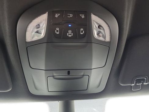 New 2026 Chrysler Pacifica Select image 21