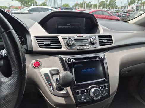Used 2016 Honda Odyssey Touring Elite image 11