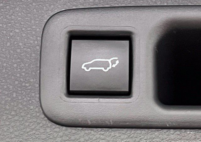 Used 2023 Toyota Highlander XSE AWD/4WD image 15