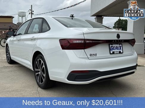 Used 2025 Volkswagen Jetta Sport FWD image 11