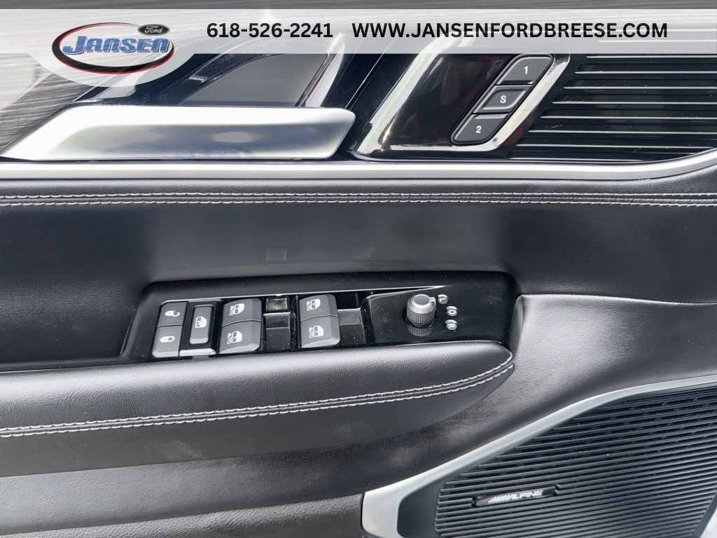 Used 2022 Jeep Wagoneer Series II AWD/4WD image 17