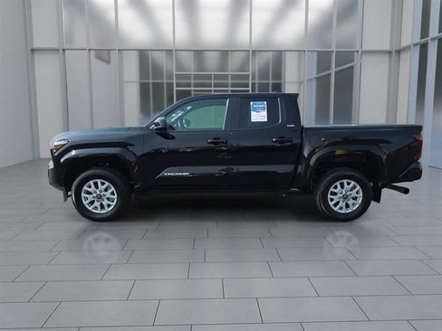 Used 2024 Toyota Tacoma SR5 AWD/4WD image 6