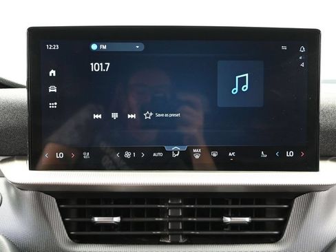 Used 2025 Ford Explorer ST AWD/4WD image 27
