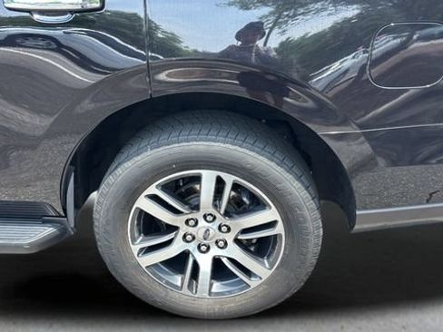 Used 2024 Ford Expedition Limited RWD image 38