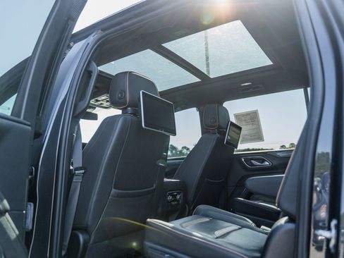 Used 2023 GMC Yukon XL AT4 w/ AT4 Premium Package image 19