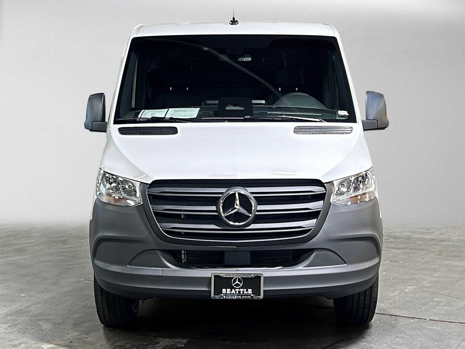 Used 2025 Mercedes-Benz Sprinter 2500 image 9