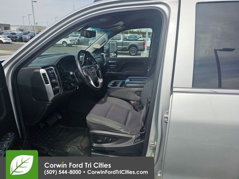 Used 2015 GMC Sierra 1500 SLE w/ SLE Value Package image 5