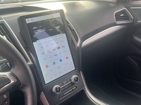 Used 2022 Ford Edge SEL w/ Convenience Package image 23