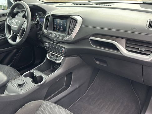 Used 2022 GMC Terrain SLE image 22
