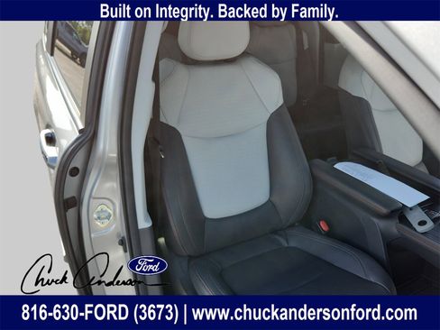 Used 2023 Toyota Sienna XSE image 26