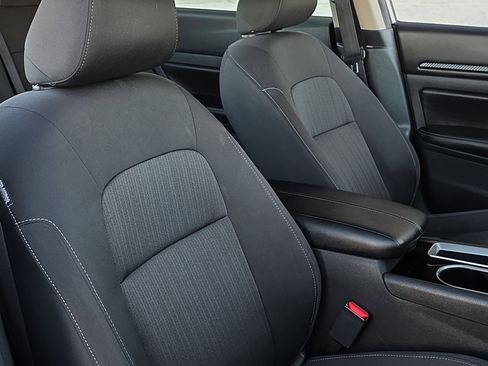 Used 2024 Nissan Altima 2.5 SV image 31