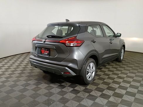 New 2025 Nissan Kicks Play S image 14