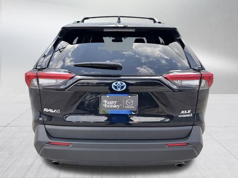 Used 2024 Toyota RAV4 XLE Premium image 7